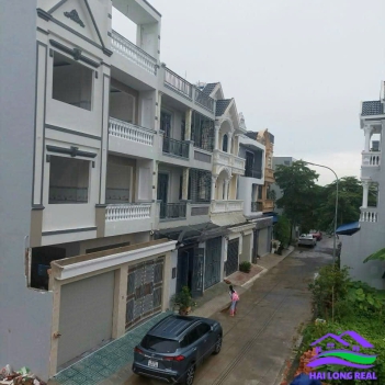 HAILONGREAL: Nhà đường 7m, Nguyễn Bình, Giá: 5,6 tỷ, DT: 7,5x11m, 3 tầng, xã Nhơn Đức, Nhà Bè 