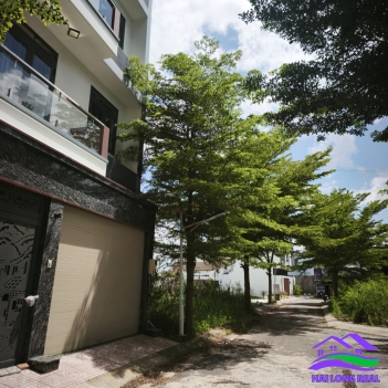 HAILONGREAL: Đất giá: 4,3ty, DT: 6*14m, đường 8m, Huỳnh Tấn Phát vào 150m