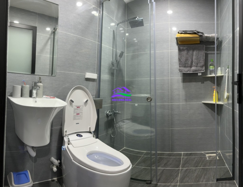 Nhà đất nhà bè chính chủ, nhà nội thất VIP, 7x14m, 4 tầng, Giá : 7,99ty