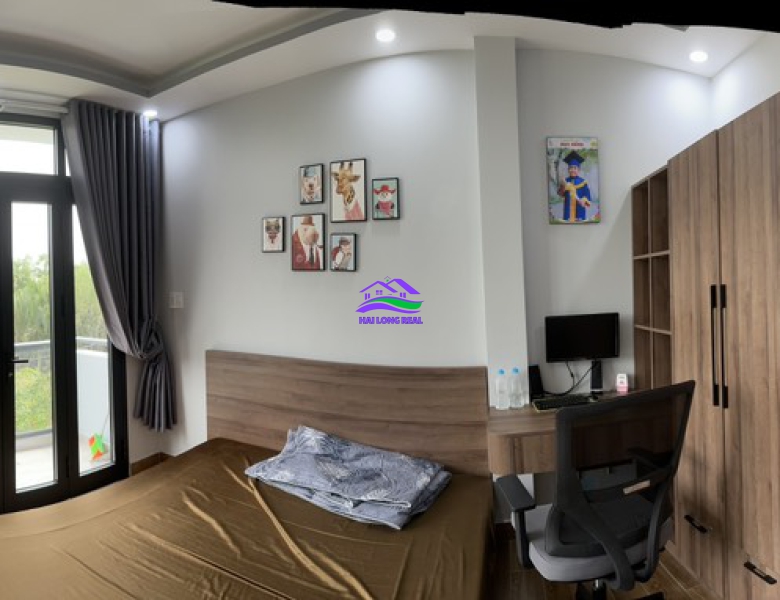 Nhà đất nhà bè chính chủ, nhà nội thất VIP, 7x14m, 4 tầng, Giá : 7,99ty