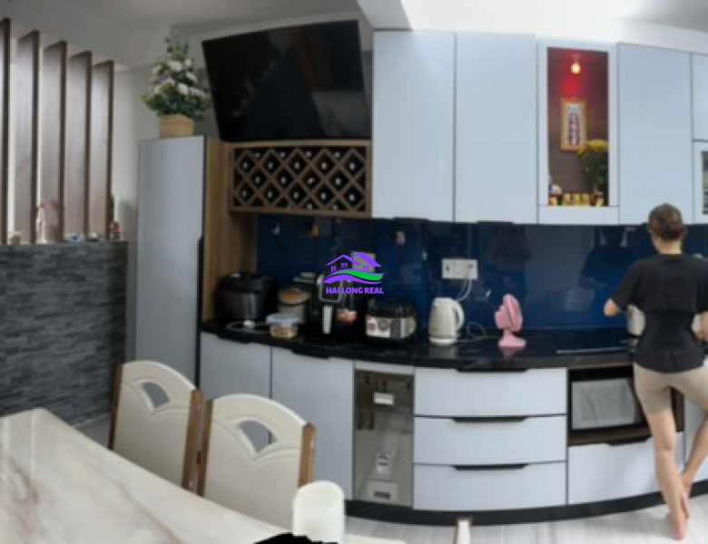 Nhà đất nhà bè chính chủ, nhà nội thất VIP, 7x14m, 4 tầng, Giá : 7,99ty