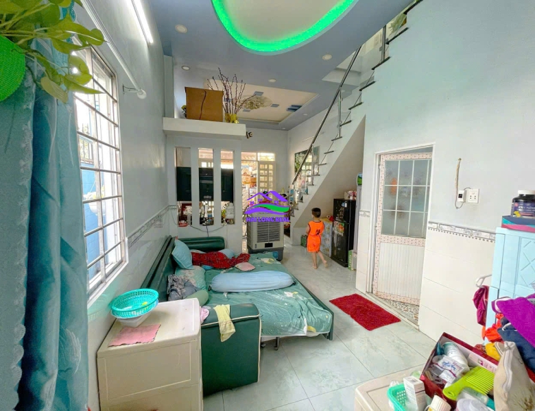 Nhà 274/Nguyễn Văn Tạo, 5x21m, 1 lầu, Giá: 5,5 tỷ, xã Long Thới, Nhà Bè.
