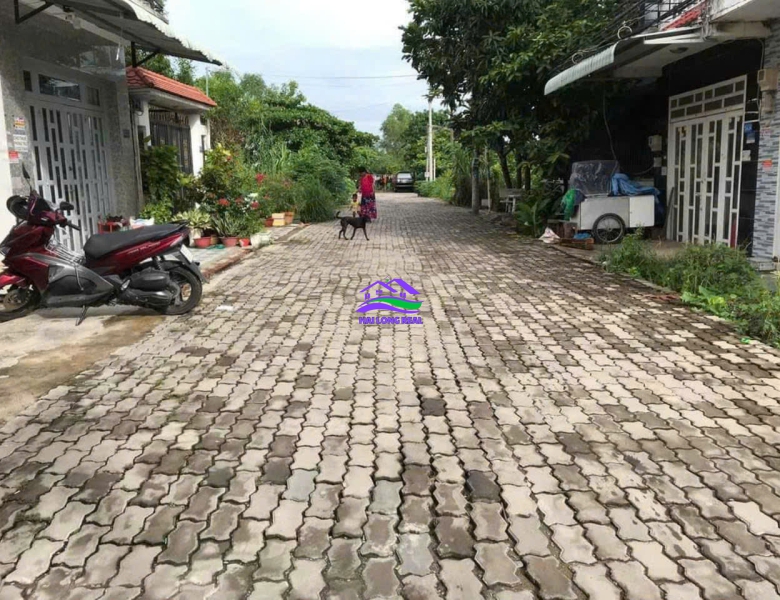 Nhà đường 8m, 154/ Nguyễn Văn Tạo, Giá: 5,6 tỷ, DT: 5x20m, 3 tầng xã Long Thới, Nhà Bè 