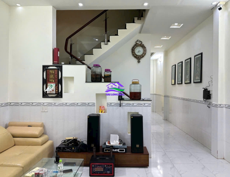 Nhà 274/Nguyễn Văn Tạo, giá: 5ty, diện tích: 5x19,5m, 1 lầu, xã Long Thới, Nhà Bè 