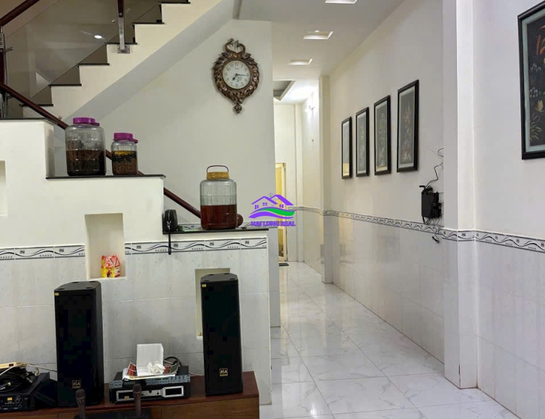 Nhà 274/Nguyễn Văn Tạo, giá: 5ty, diện tích: 5x19,5m, 1 lầu, xã Long Thới, Nhà Bè 