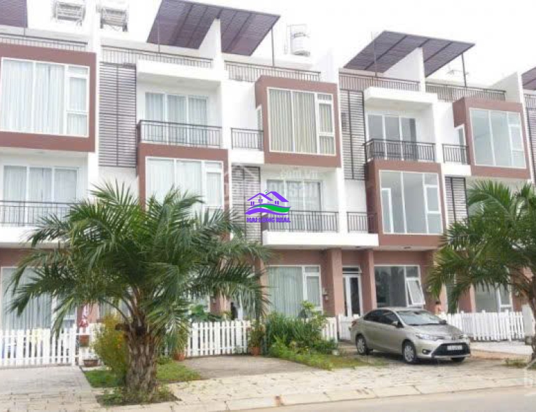 Nhà đường 40m, khu Star Village, Giá: 6,5ty, DT: 5x16,5m, 3,5 tầng, đường Ngô Quang Thắm, xã Nhơn Đức, Nhà Bè 