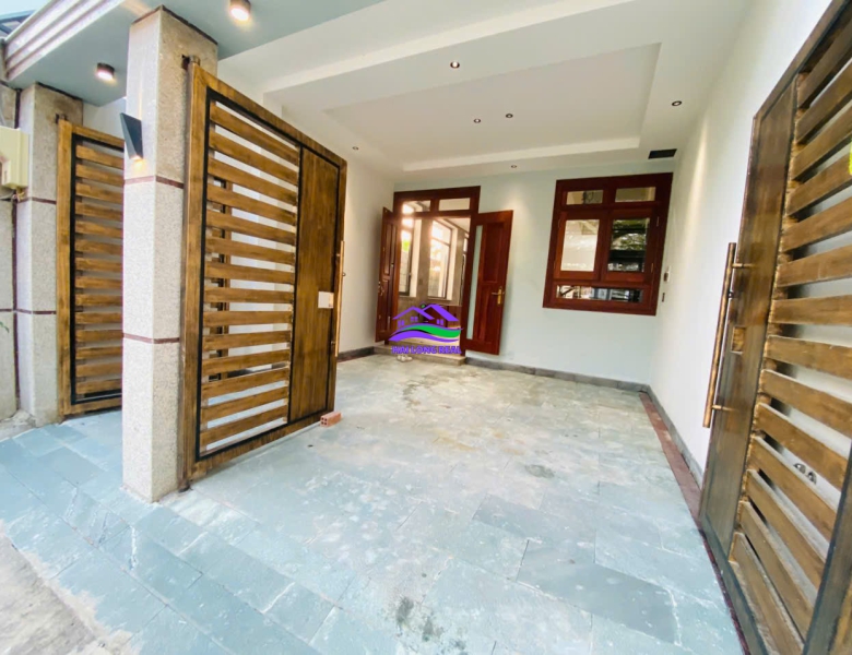 Nhà đường 8m, Giá: 6,5ty, DT: 6,4*14m, 3,5 tầng, đường Nguyễn Bình, xã Nhơn Đức, Nhà Bè 