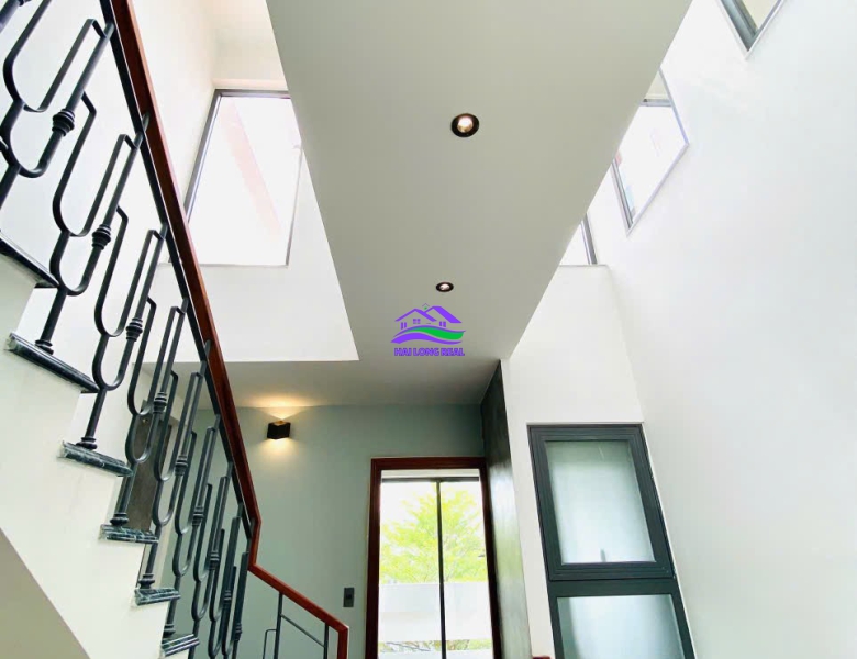 Nhà đường 8m, Giá: 6,5ty, DT: 6,4*14m, 3,5 tầng, đường Nguyễn Bình, xã Nhơn Đức, Nhà Bè 