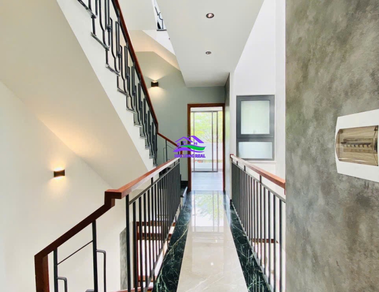 Nhà đường 8m, Giá: 6,5ty, DT: 6,4*14m, 3,5 tầng, đường Nguyễn Bình, xã Nhơn Đức, Nhà Bè 