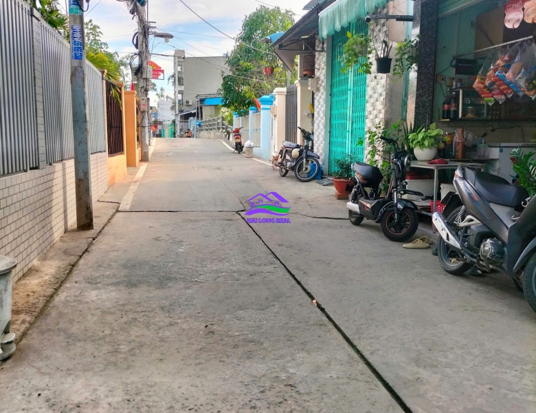 Đất giá: 3,9ty, DT: 5*18m, khu 1368/ Lê Văn Lương, xã Phước Kiểng Nhà Bè 