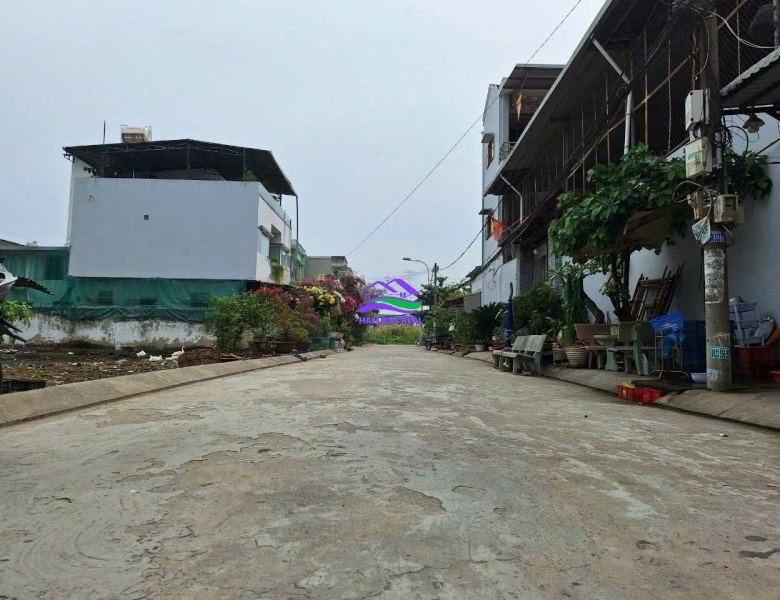 Đất giá: 6,5ty, DT: 8*20m, đường 12m, Nguyễn Văn Tạo, Nhà Bè 