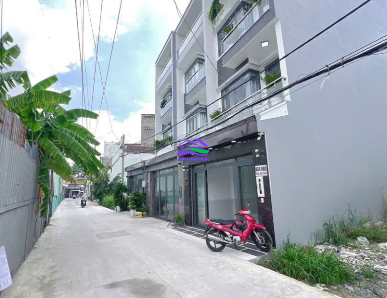 Nhà giá: 8,9ty, DT: 5*20m, 3,5 tầng, đường Huỳnh Tấn Phát, TT Nhà Bè 
