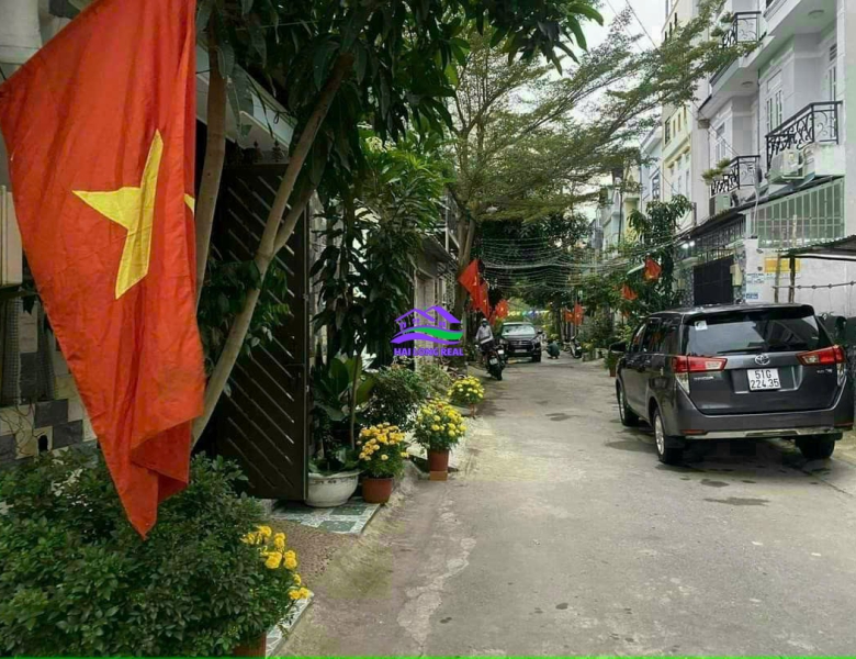 Nhà giá: 5,6ty, DT: 5*16m, 3 tầng, khu 274/ Nguyễn Văn Tạo, xã Long Thới, Nhà Bè 