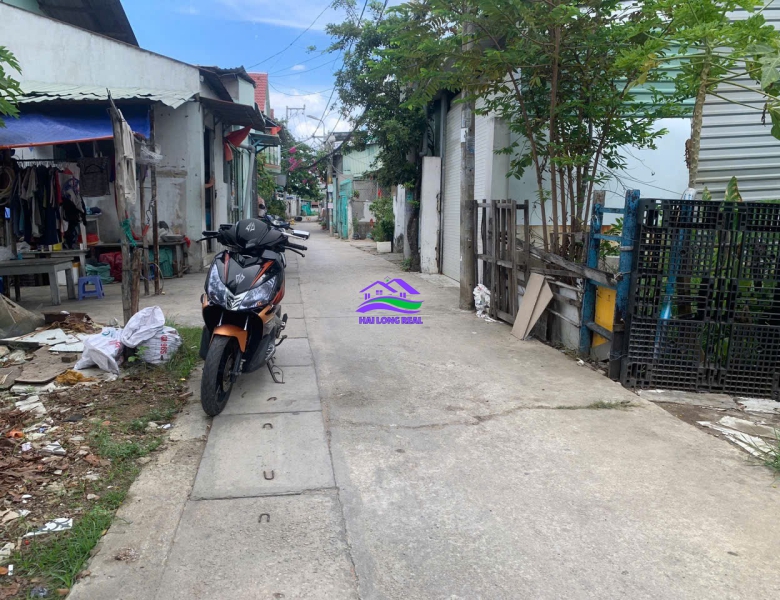 Nhà giá: 3,7ty, DT: 4*25m, đường Đào Tông Nguyên, Nhà Bè 