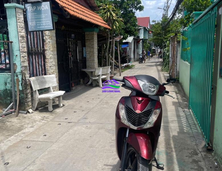 Nhà giá: 3,7ty, DT: 4*25m, đường Đào Tông Nguyên, Nhà Bè 