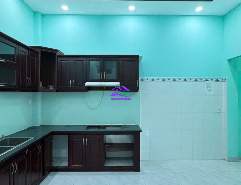 Nhà giá: 11ty, DT: 6*38m, 1 lầu, 5PN, mặt tiền đường Nguyễn Bình, Nhà Bè 3wc