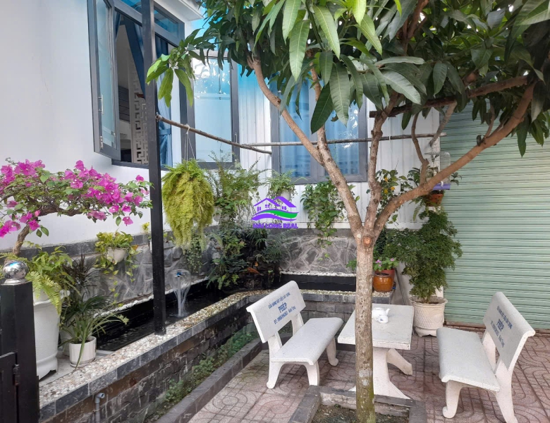 Nhà giá: 6,6ty, DT: ngang 18x dài 11m, 200m2, khu Ven sông Nguyễn Bình, Nhà Bè 