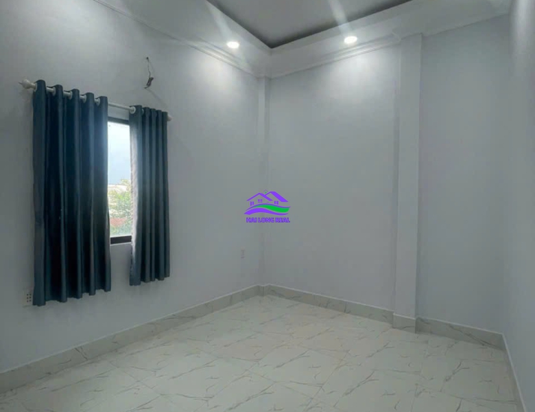 Nhà giá: 3,7ty, DT: 5*11m, 1 lững, khu 2020 Huỳnh Tấn Phát, TT Nhà Bè 