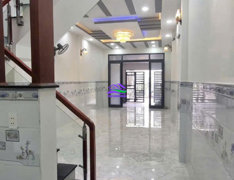 Nhà mặt tiền Lê Văn Lương, giá: 5,8ty, DT: 4*30m, 1 lầu, Long hậu, lòng an