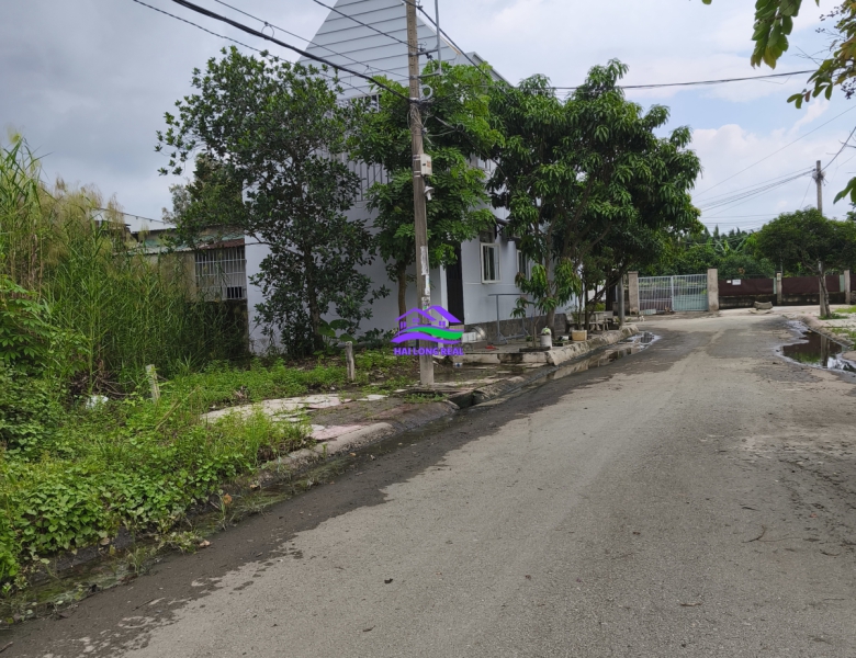 Nhà đất nhà bè chính chủ đất bán 9.4x26m, giá: 36tr/m2, 248m2,đường lê thị tám, xã nhơn đức, nhà bè