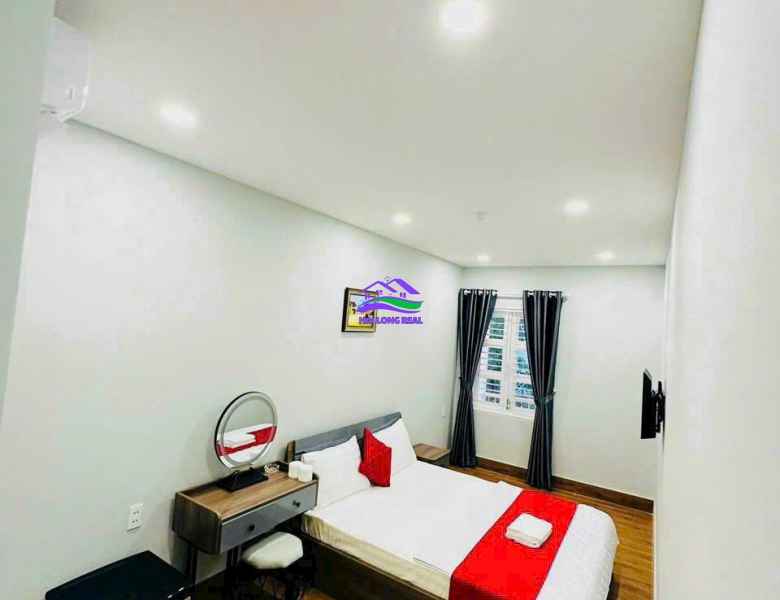 Khách sạn giá: 28,5ty, DT: 7x19m, 5 tầng, đường 12m, khu CÔNG ÍCH đường Phạm Hữu Lầu, Quận 7.