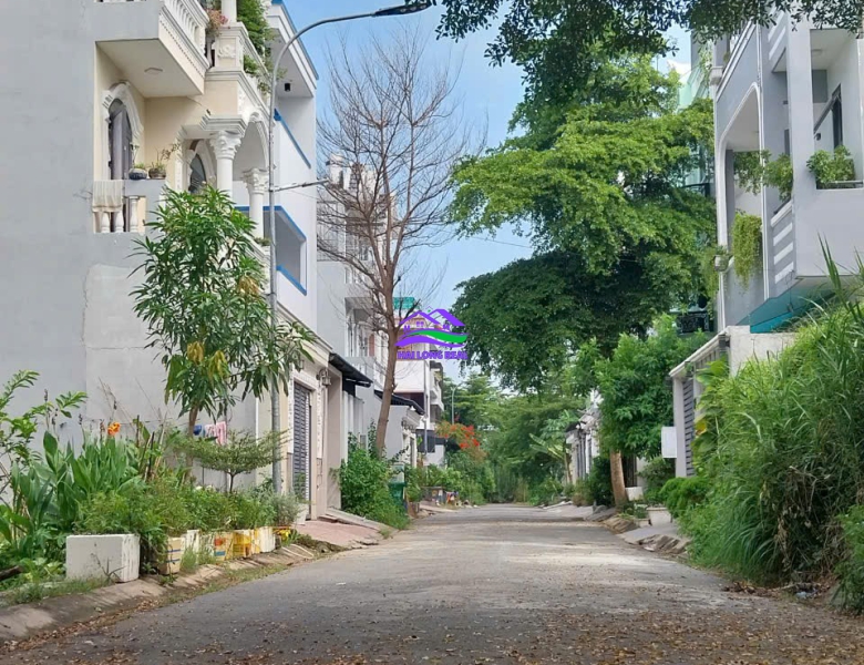 Đất 126/NGUYỄN VĂN TẠO, 10x19m, giá: 40tr/m2, xã Long Thới, nhà bè 