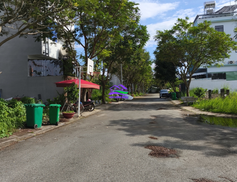 Nhà đất nhà bè chính chủ bán đất 5x20m, giá:5,5 tỷ/lô, dự án Vạn phát hưng, cạnh làng đại học đường Nguyễn bình 
