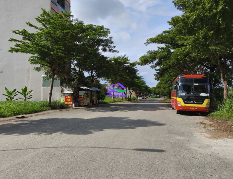 Nhà đất nhà bè chính chủ bán đất 5x20m, giá:5,5 tỷ/lô, dự án Vạn phát hưng, cạnh làng đại học đường Nguyễn bình 