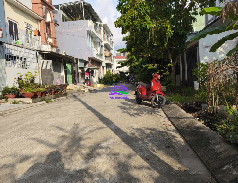 Đất 126/NGUYỄN VĂN TẠO, 12x18m, Giá: 40tr/m2, nhà bè 