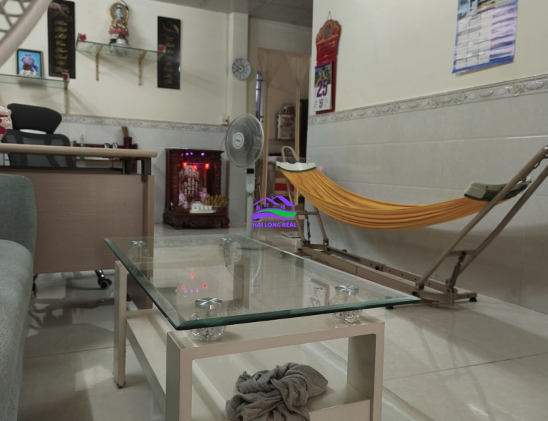 Nhà bán đường Huỳnh Tấn Phát, TT Nhà Bè, 13x20m, 265m2, giá: 9tỷ.