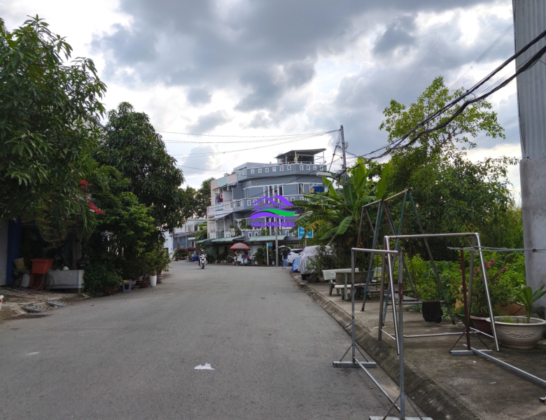 Đất đường LÊ THỊ TÁM, giá: 28tr/m2, diện tích: 15x26m, 380m2, xã Nhơn Đức, Nhà Bè