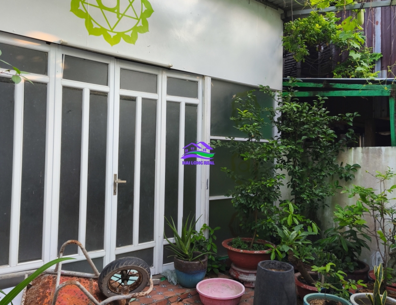 Nhà 2 mặt tiền trước sau, 5,5x22m, Giá: 3,6ty, đường Huỳnh Tấn Phát, xã Phú Xuân, Nhà Bè 