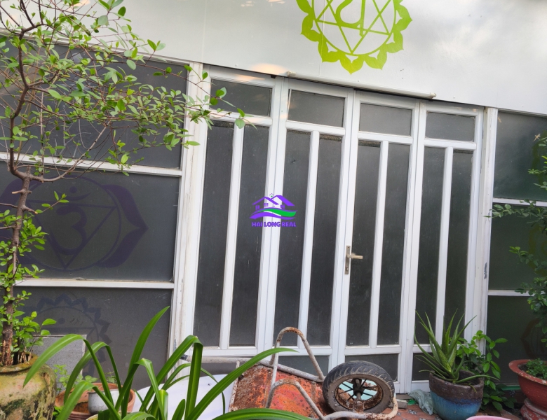 Nhà 2 mặt tiền trước sau, 5,5x22m, Giá: 3,6ty, đường Huỳnh Tấn Phát, xã Phú Xuân, Nhà Bè 