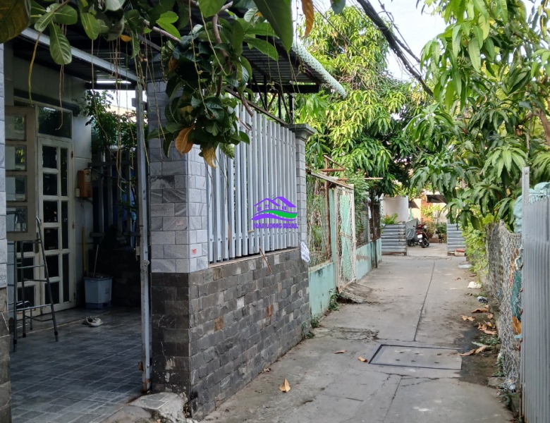 Nhà 2 mặt tiền trước sau, 5,5x22m, Giá: 3,6ty, đường Huỳnh Tấn Phát, xã Phú Xuân, Nhà Bè 