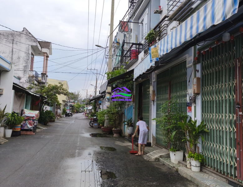 Nhà đường ĐÀO TÔNG NGUYÊN, giá: 2,2 tỷ, diện tích: 3,5x8m, 1 lầu, xã Phú Xuân, Nhà Bè 