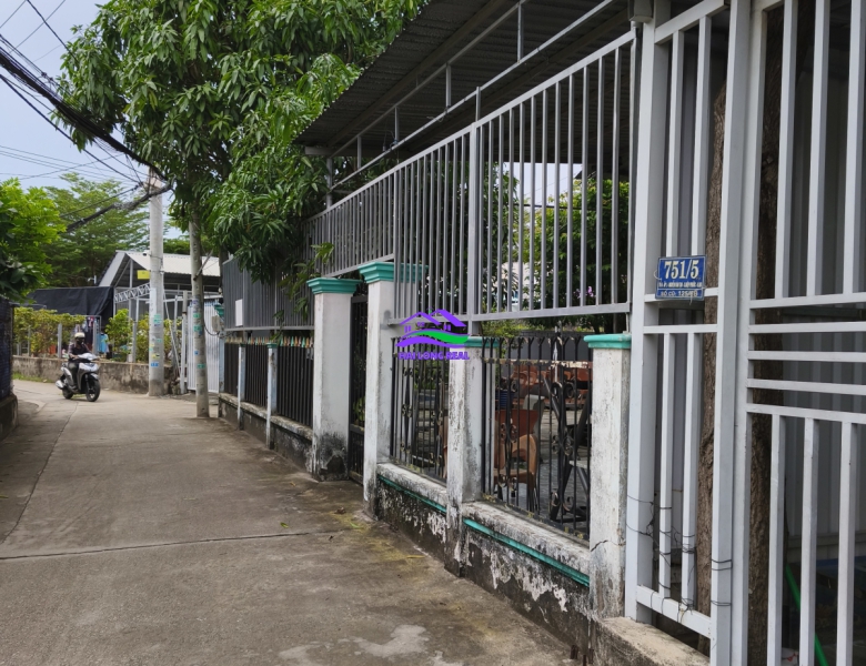 Đất đường NGUYỄN VĂN TẠO, giá: 2,6 tỷ, diện tích: 8,5x19m, nhà bè 