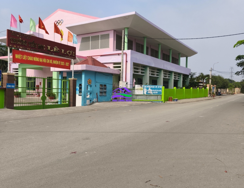 Nhà đường 12m, Lê Thị Tám, Giá: 8,8 tỷ, DT: 7,5x26m, 198m2, 1 lầu, xã Nhơn Đức, Nhà Bè 