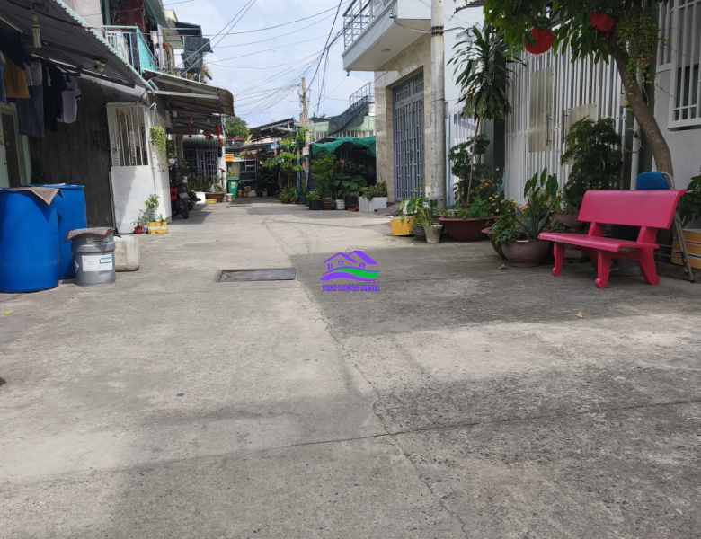 Đất 306/ Nguyễn Văn Tạo, Giá : 2,4ty, DT: 106m2, 5x21m,xã Long Thới, Nhà Bè 