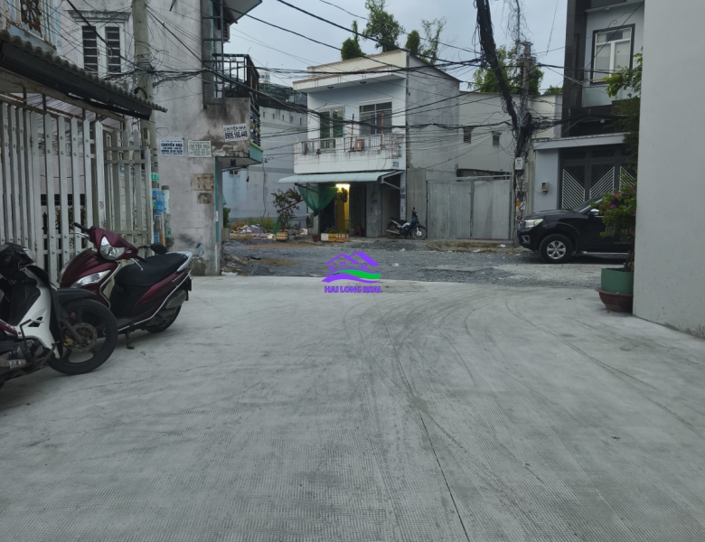 Nhà đường 8m, vào 30m, Giá: 6,5ty, DT: 5x18m, 3,5 tầng 1632/ Lê Văn Lương, xã Nhơn 