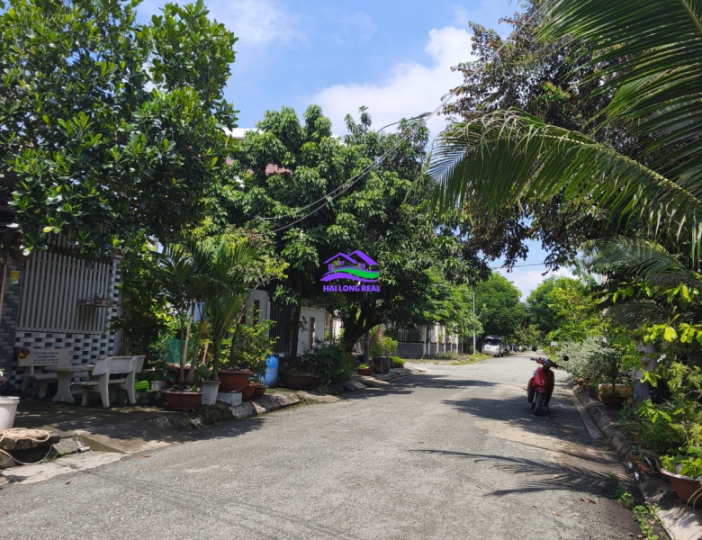 Đất giá: 4,6ty, DT: 5*28m, đường 12m, khu 526/ Nguyễn Văn Tạo, xã Long Thới, Nhà Bè 