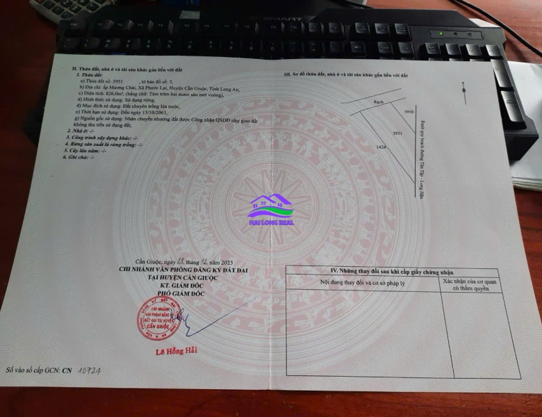 Đất giá: 3.2ty, DT: 826m2, ngang 21m, mặt tiền đường Tân Tập - Long Hậu, cạnh KCN Long Hậu 