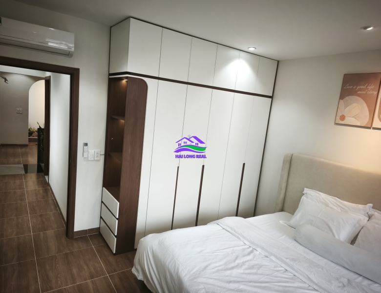 Nhà góc giá: 12ty, DT: 321m2, 15*22m, 1 lầu + 1 quán cfe + 1 Văn Phòng BDS, 798 Nguyễn Bình, Nhà Bè 
