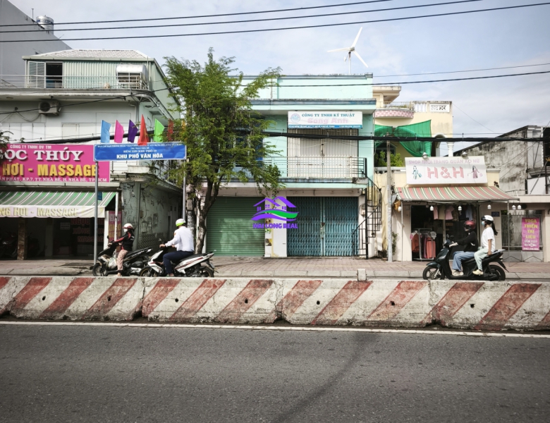 Nhà mặt tiền Huỳnh Tấn Phát, giá: 10,8 tỷ, DT: 7,5*12m, 1 lầu, TT Nhà Bè 