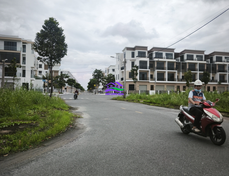 Đất giá: 2,7ty, DT: 5*20m, đường số 10, B1-46, khu SAI GON VILLAGE - Long Hậu 