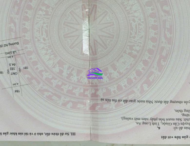 Nhà giá: 3,9ty, DT: 4,3*15m, 3 tầng, đường 8m, khu Hoàng Hoa, Long Hậu, Long An 