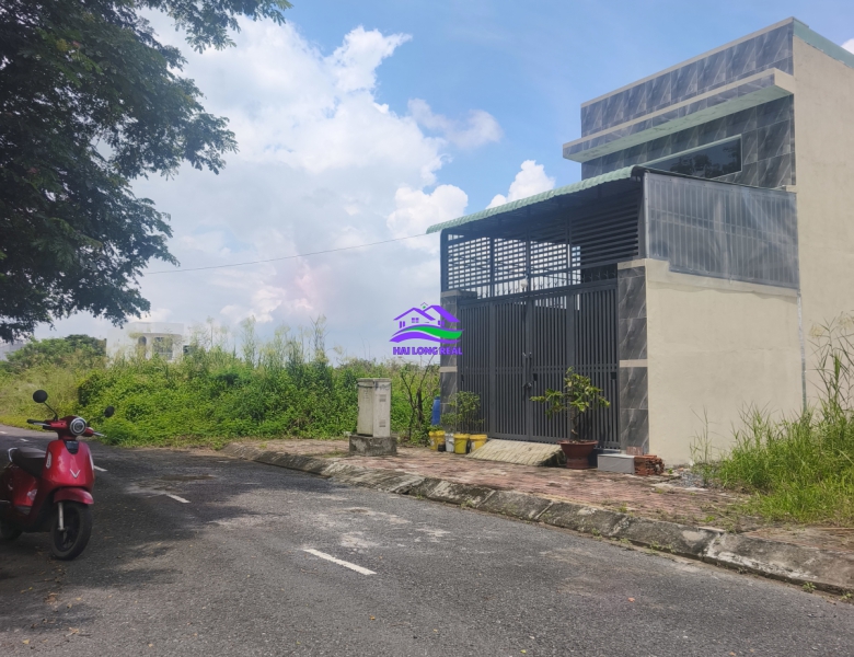 2 lô đất liền kề, Giá: 2,4ty/lô, DT: 5*20m, khu E7-45,46 - đường số 30- Thái Sơn, Long Hậu, Long An 
