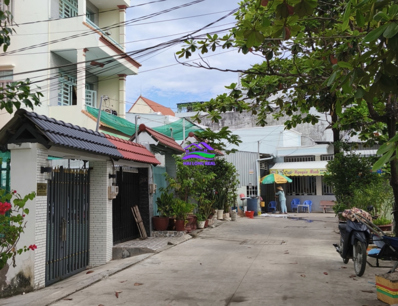 Đất HUỲNH TẤN PHÁT, giá: 1,85 tỷ, diện tích: 148m2,11x12m, xã Phú Xuân, Nhà Bè 