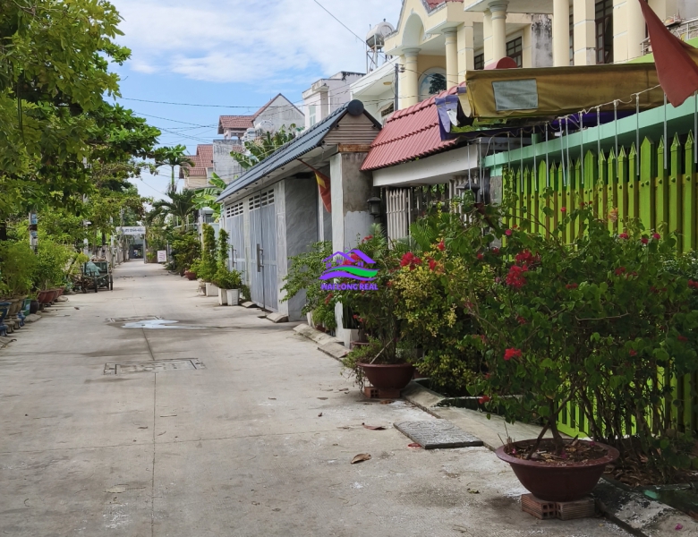Đất HUỲNH TẤN PHÁT, giá: 1,85 tỷ, diện tích: 148m2,11x12m, xã Phú Xuân, Nhà Bè 