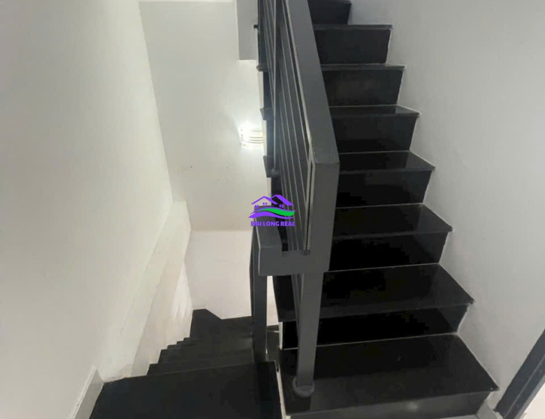 nhà giá 1.79ty, DT: 3.5x7m, 3 tầng, khu 2319/ Huỳnh Tấn Phát, TT nhà bè
