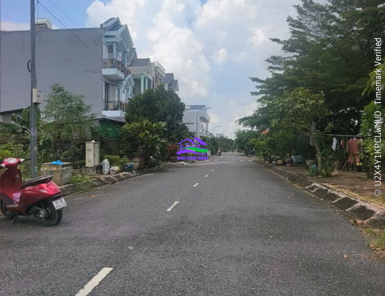 Đất giá: 2.4ty, DT: 5x20m, lô E2-26, đường số 20, khu Thái Sơn, Long Hậu.